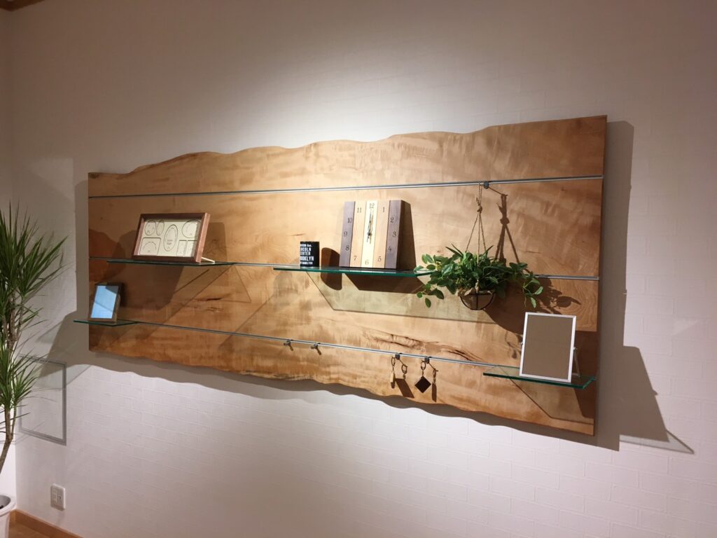 トチを使った壁システム