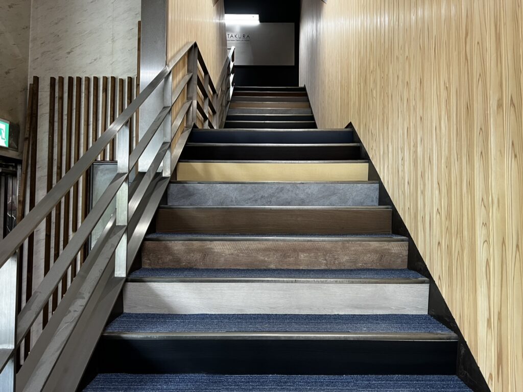 階段をプチリニューアルしました