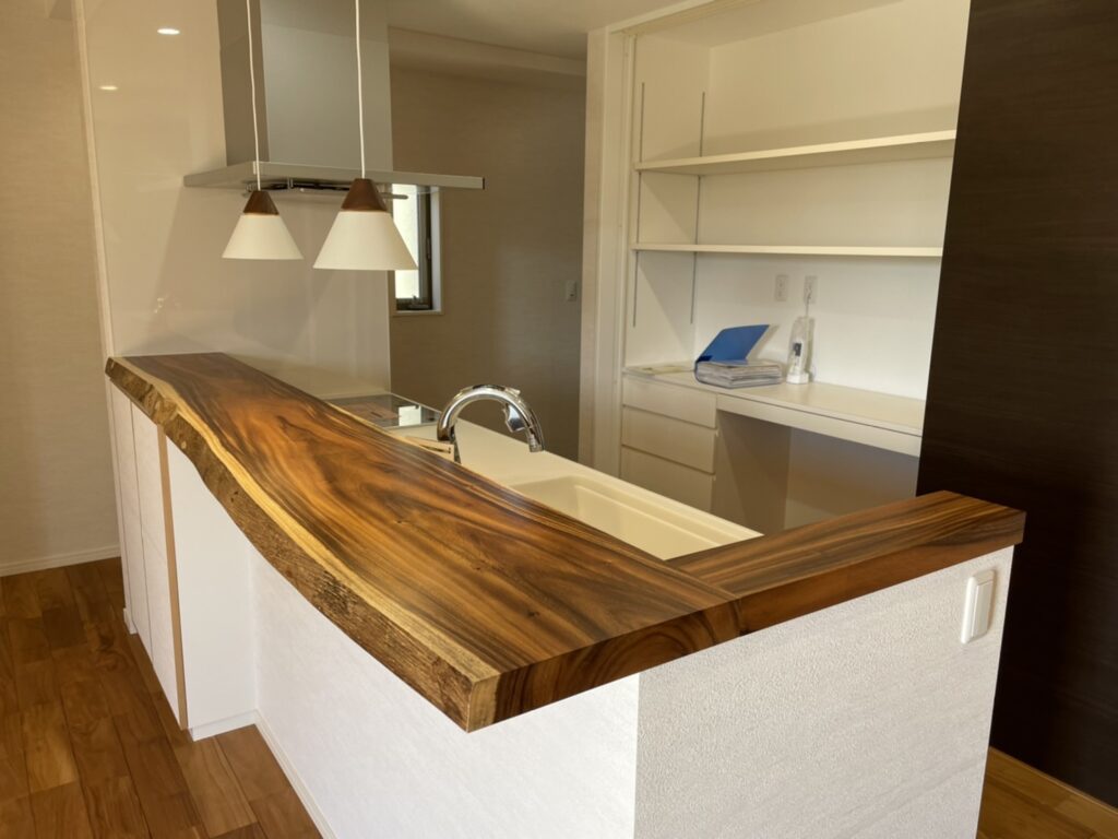 モンキーポッド キッチンカウンター