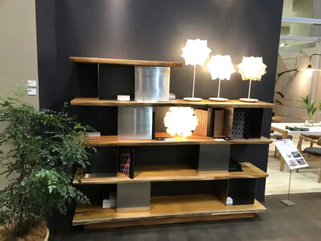 飾り棚　シェルフ（ケヤキ） ケヤキのシェルフ | 板蔵ファクトリー