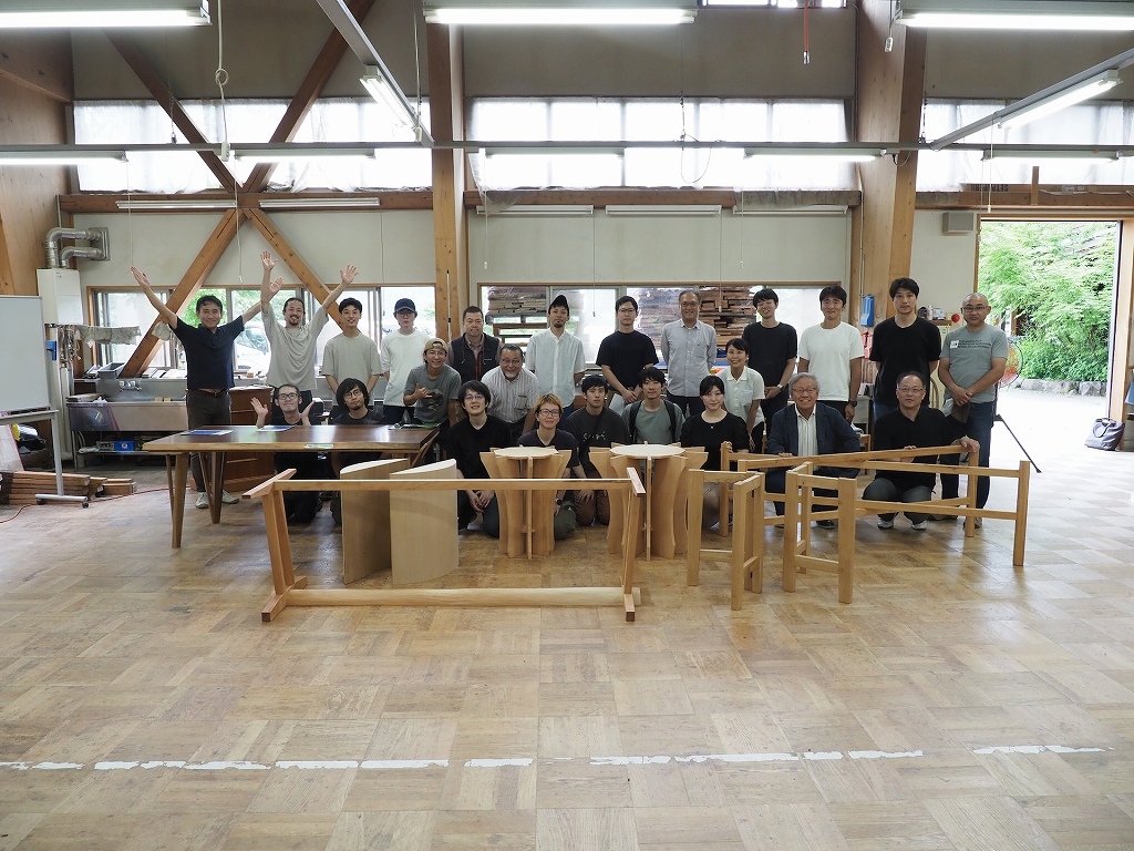 【学校・企業連携プロジェクト】3校合同特別授業の審査・表彰式が開催されました